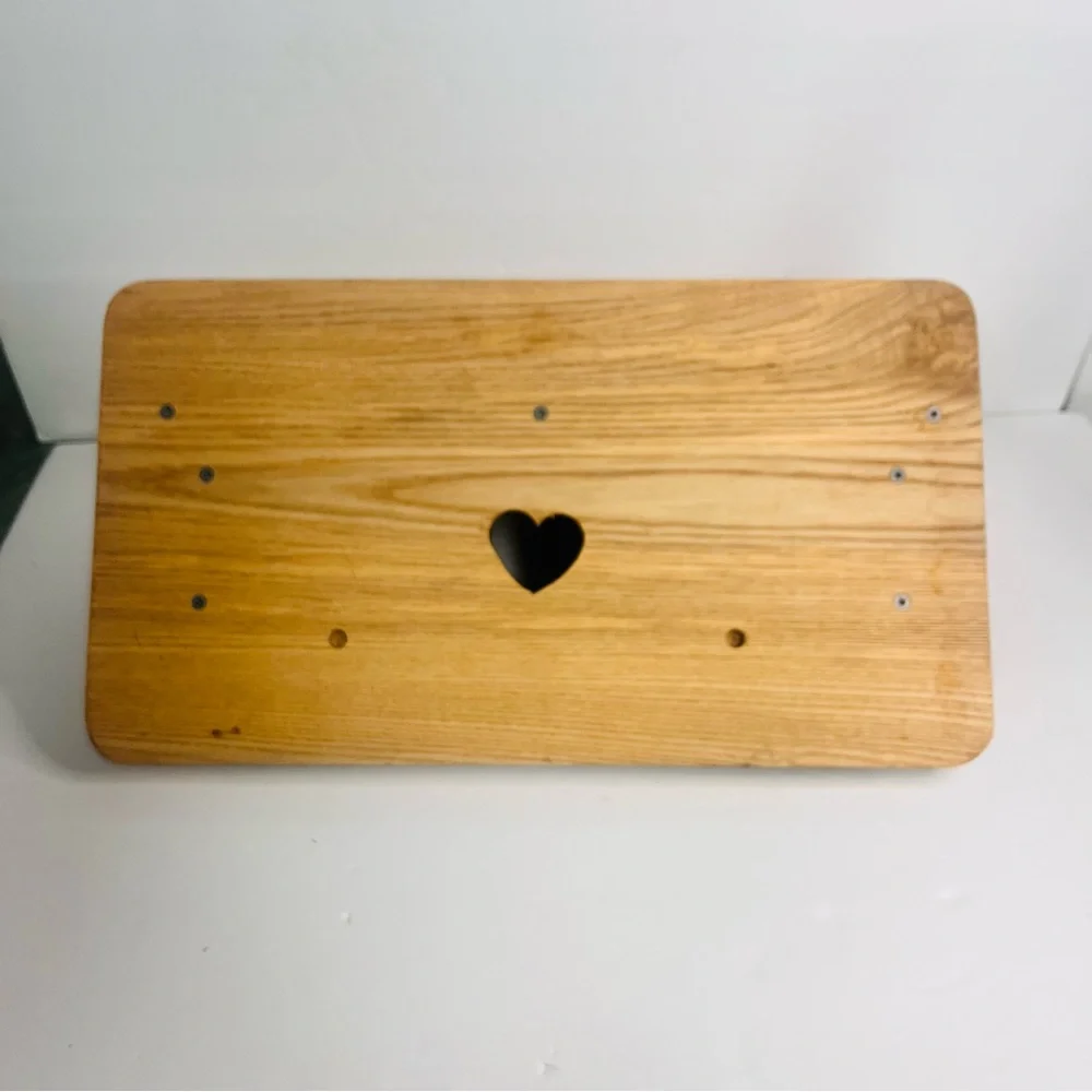 vintage‎ wooden shelf heart cut out 2 pegs 10x18 inch solid wood